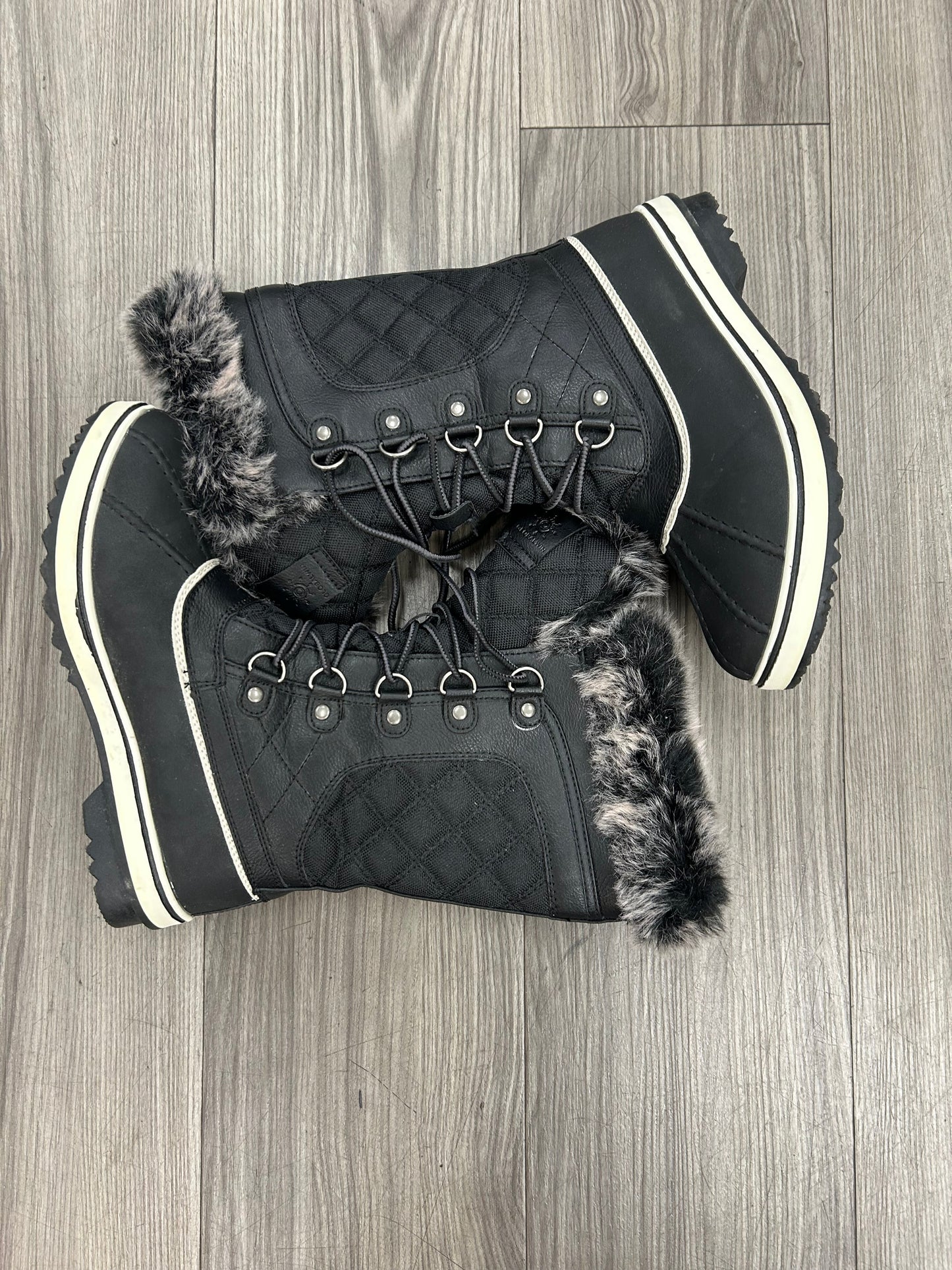 Boots Snow By Clothes Mentor In Black, Size: 8.5