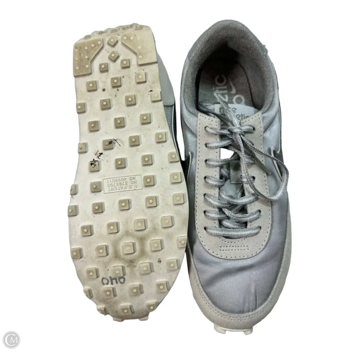 Shoes Sneakers By Nike In Silver, Size: 8