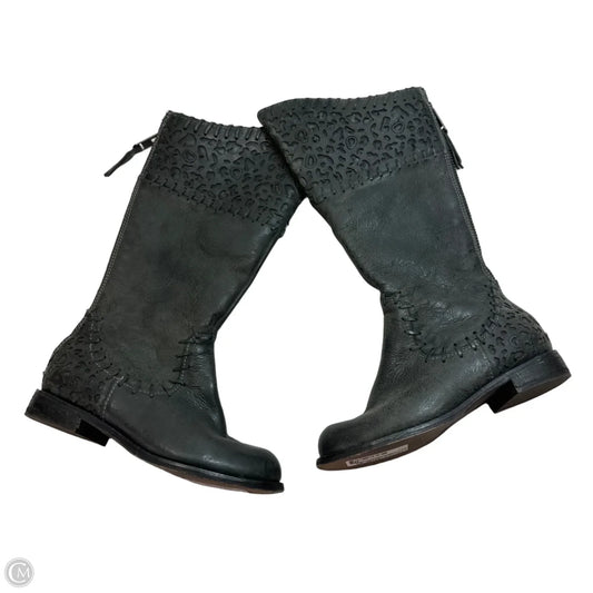 Boots Knee Flats By Corral In Brown, Size: 7