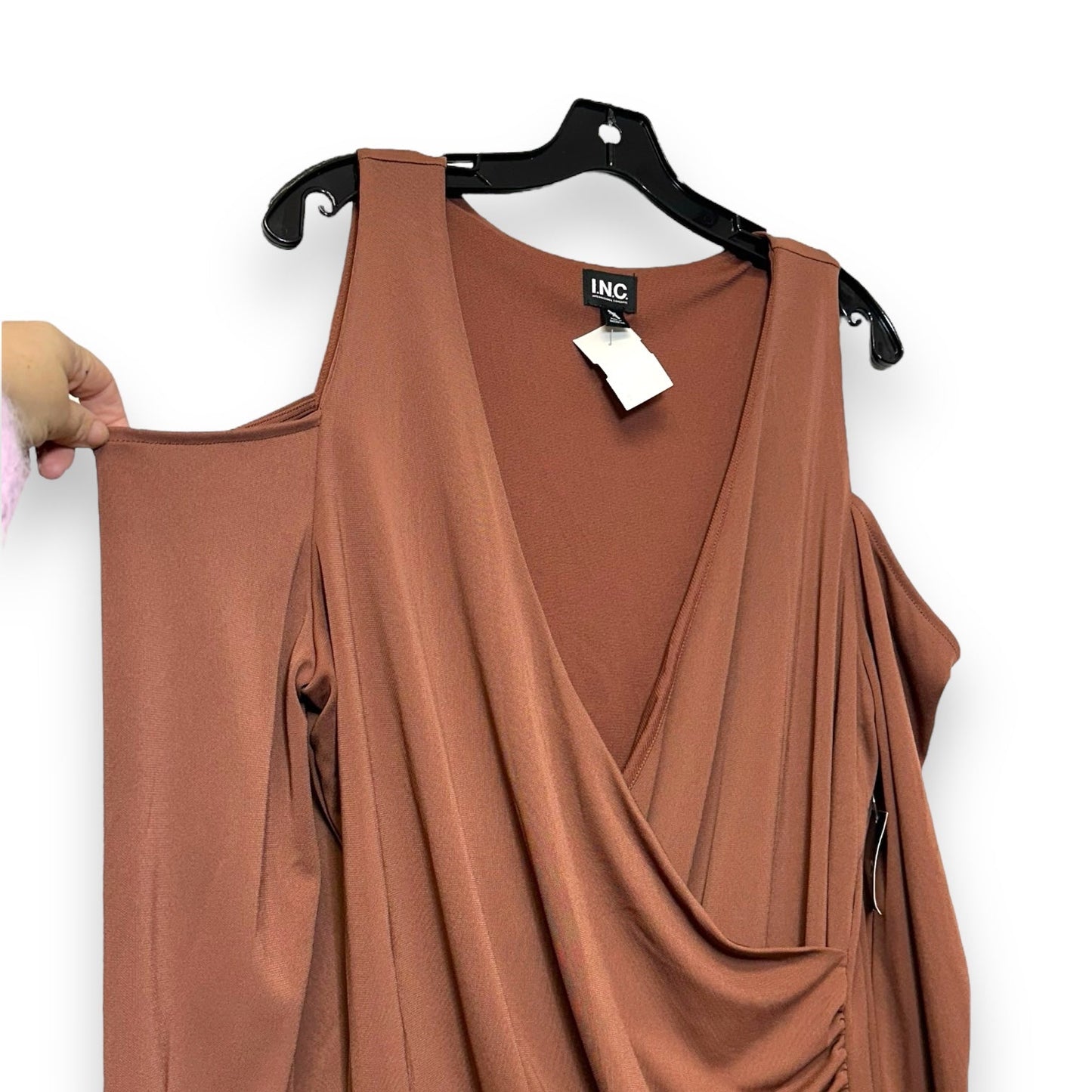 Top Long Sleeve Basic By Inc In Brown, Size: Xxl