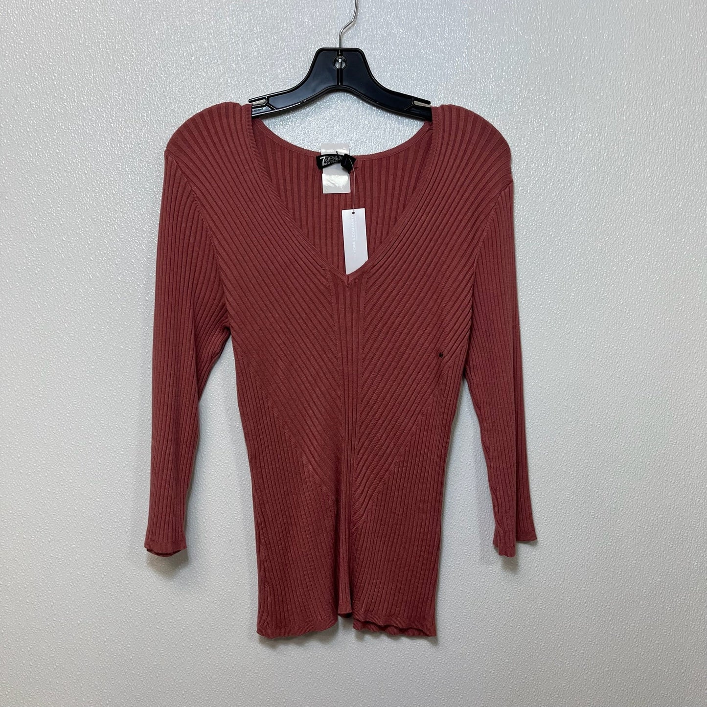 Sweater By Clothes Mentor  Size: M