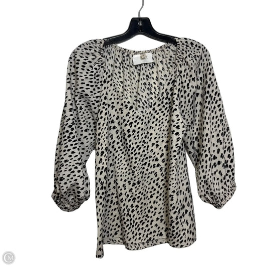 Top Long Sleeve By Tyche In Polkadot Pattern, Size: M