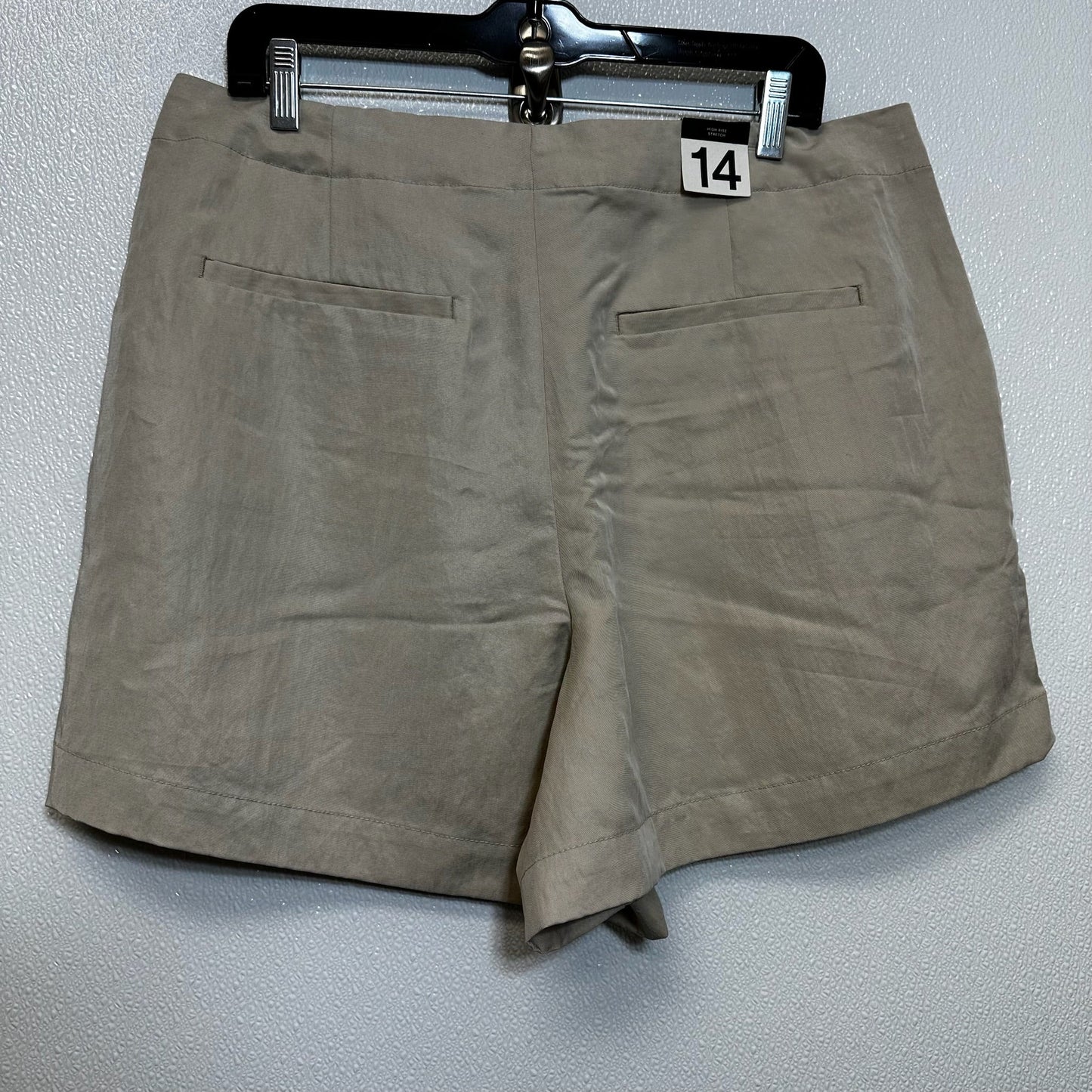 Tan Shorts Gap O, Size 14