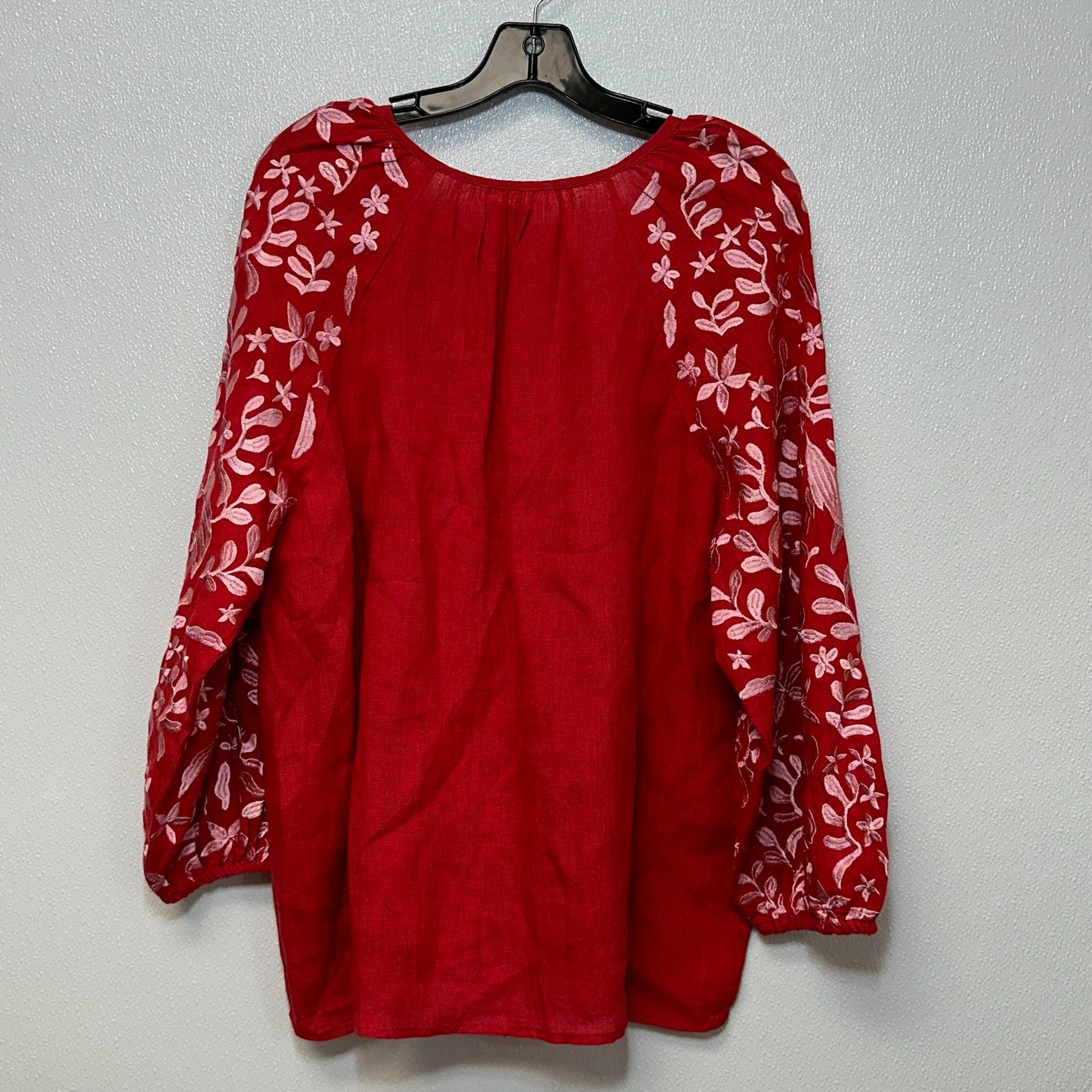 Red Top Long Sleeve Clothes Mentor, Size L