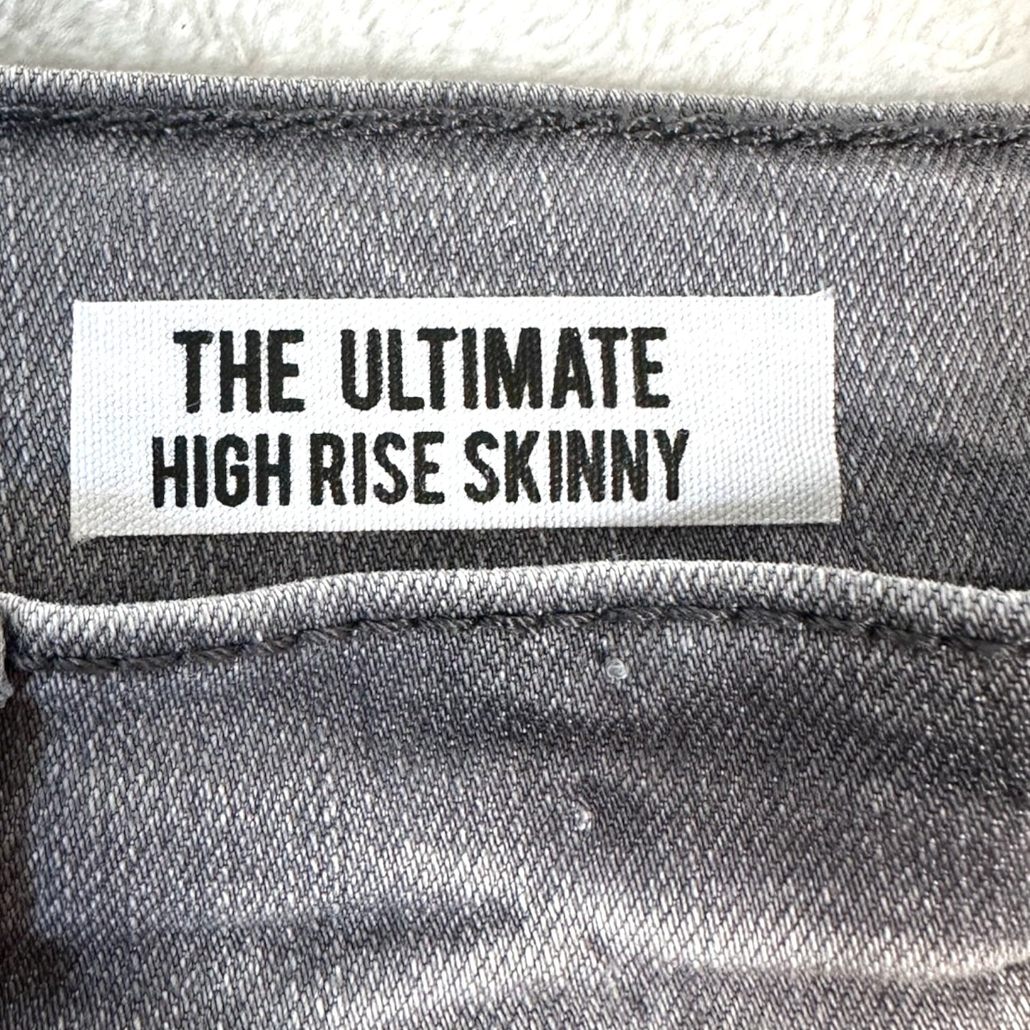 Jeans THE ULTIMATE HIGH RISE SKINNY By Kensie In Grey, Size: 6