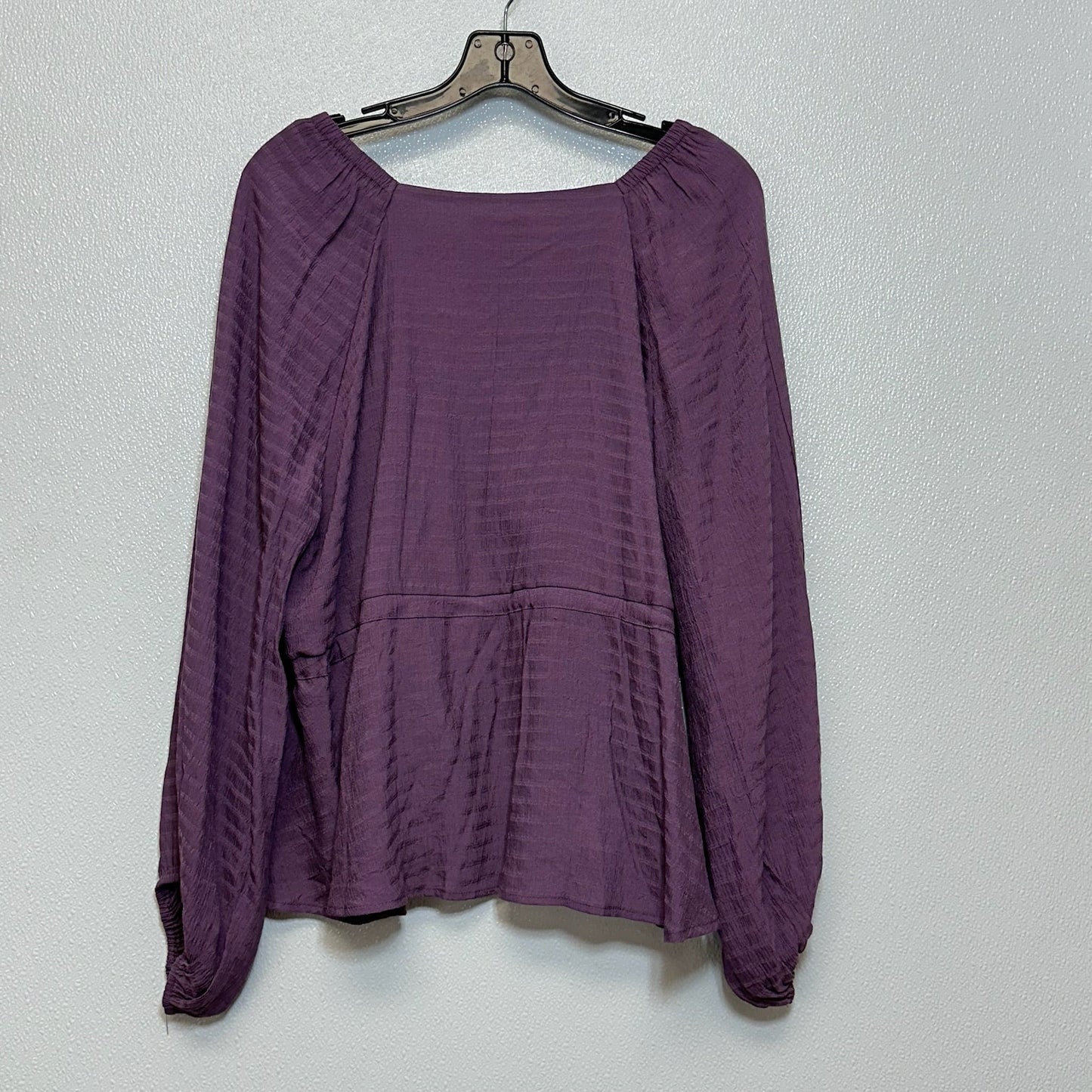 Top Long Sleeve By Clothes Mentor  Size: M