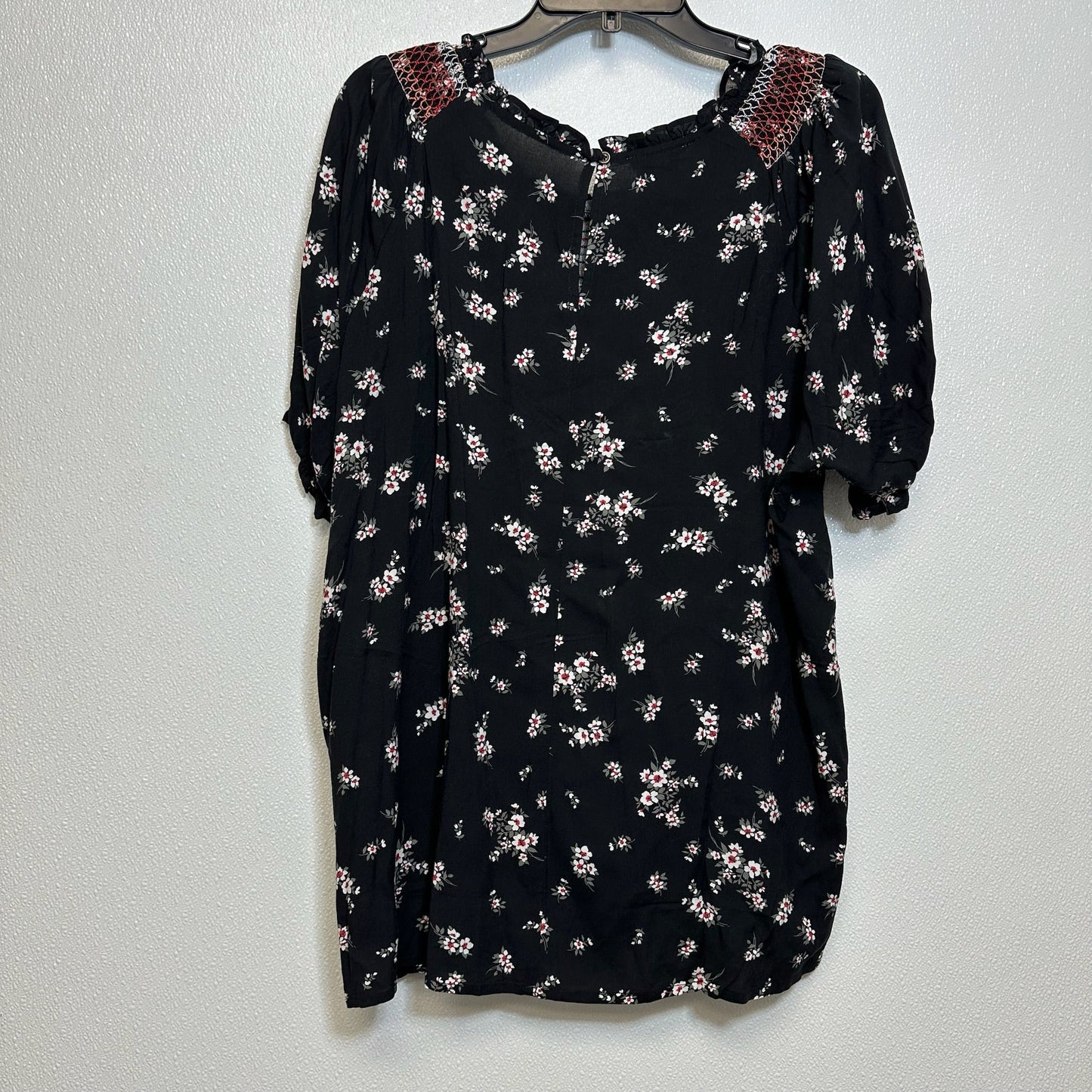 Top Short Sleeve By Maurices  Size: 2x