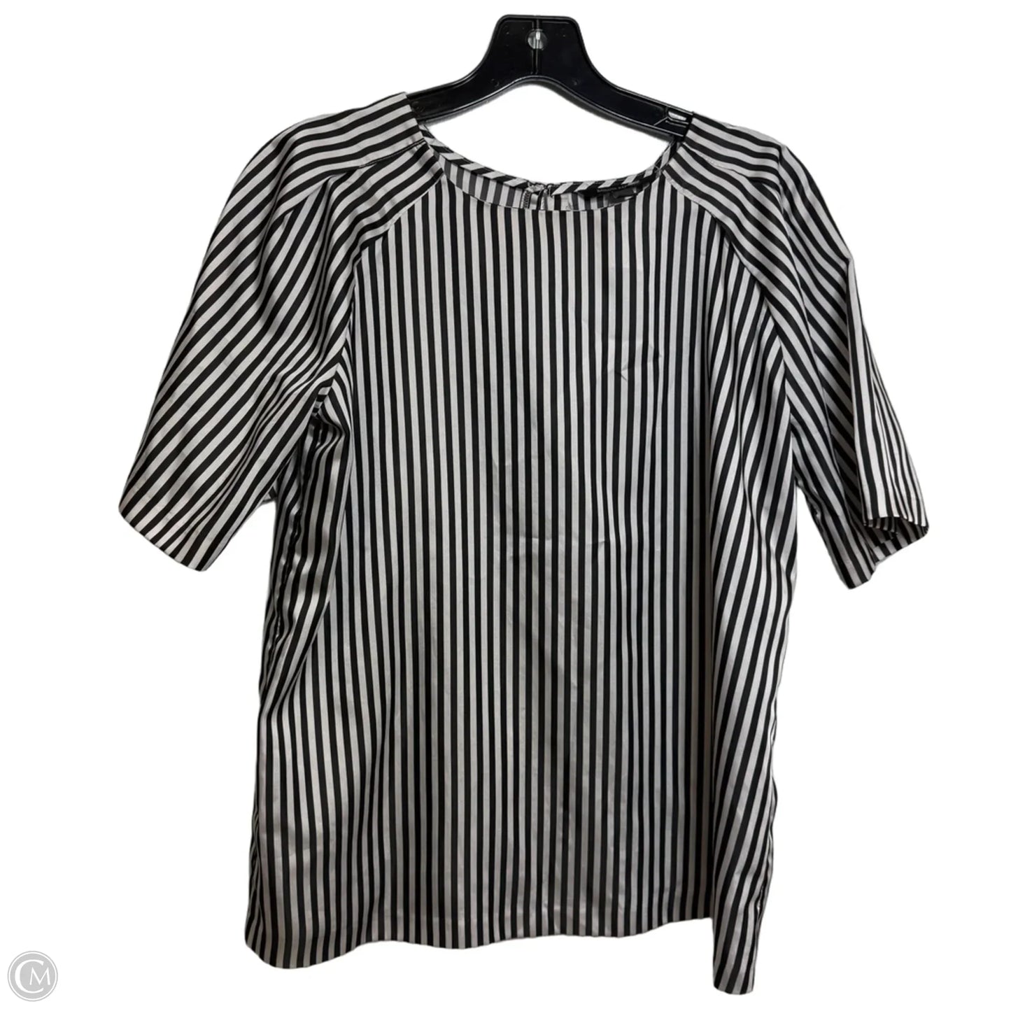 Top Short Sleeve By Banana Republic In Striped Pattern, Size: S