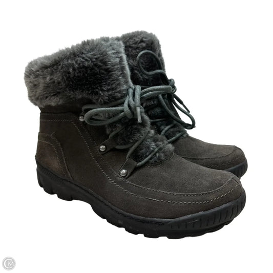 Boots Ankle Flats By Bare Traps In Brown, Size: 7