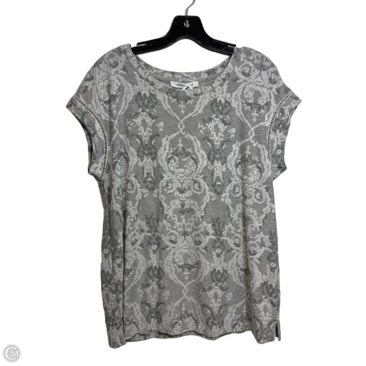 Top Short Sleeve By Rose And Olive In Grey, Size: L