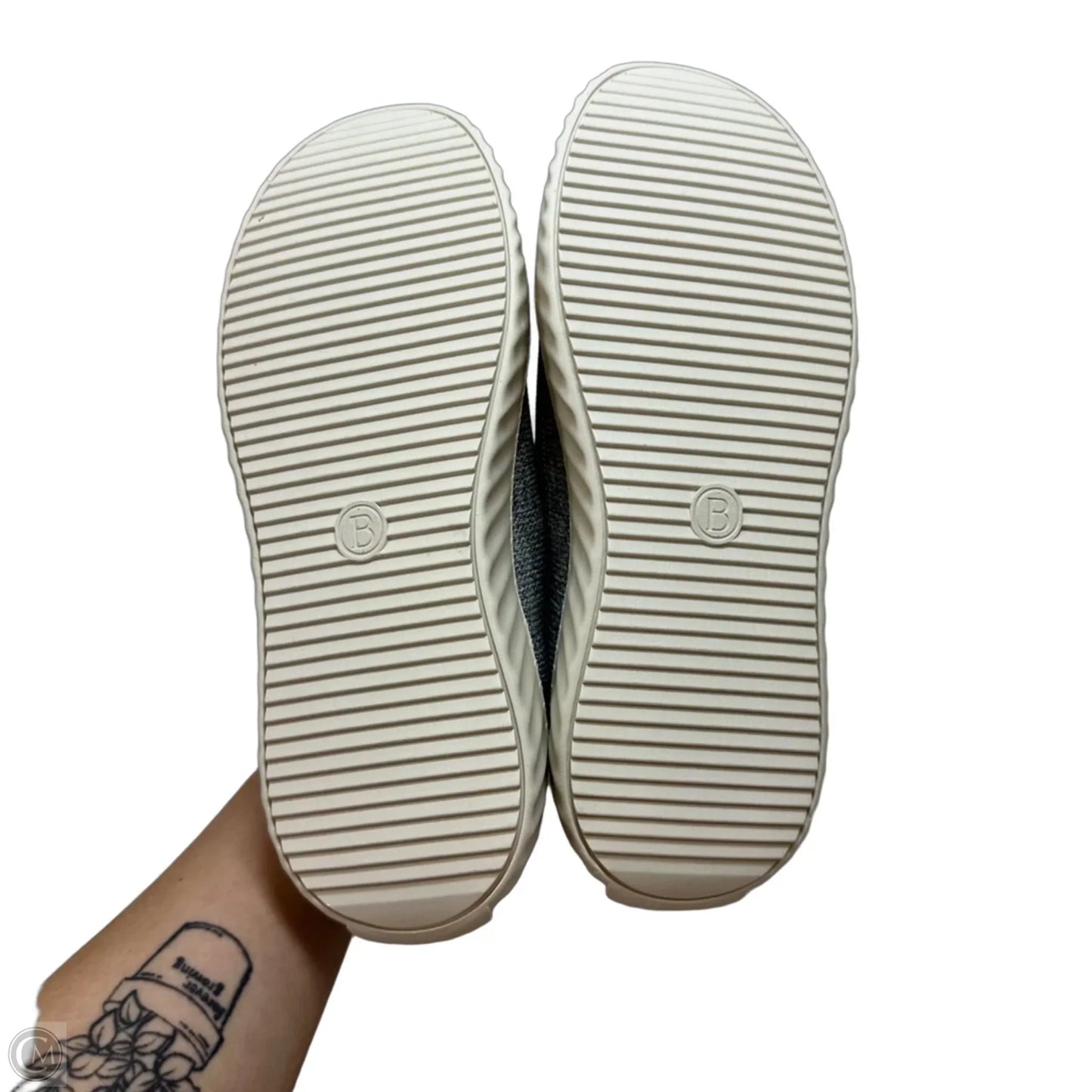 Shoes Sneakers By Bzees In Grey, Size: 8 wide