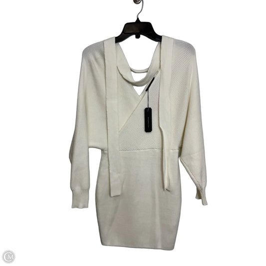 Dress Casual Short By Clothes Mentor In White, Size: S