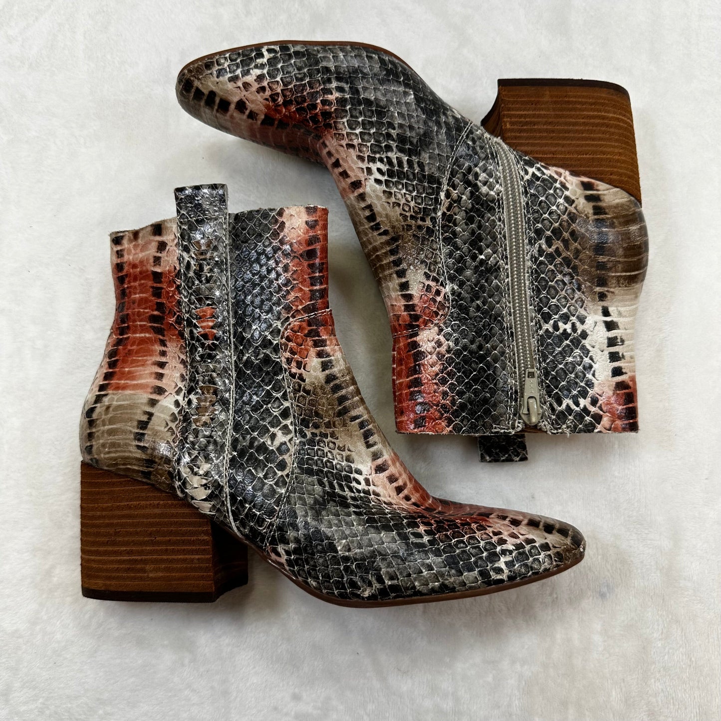 Boots Ankle Heels By Korks In Snakeskin Print, Size: 7