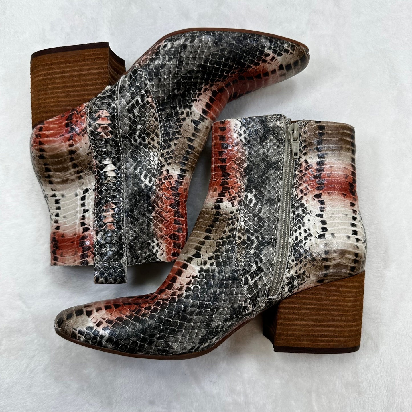 Boots Ankle Heels By Korks In Snakeskin Print, Size: 7