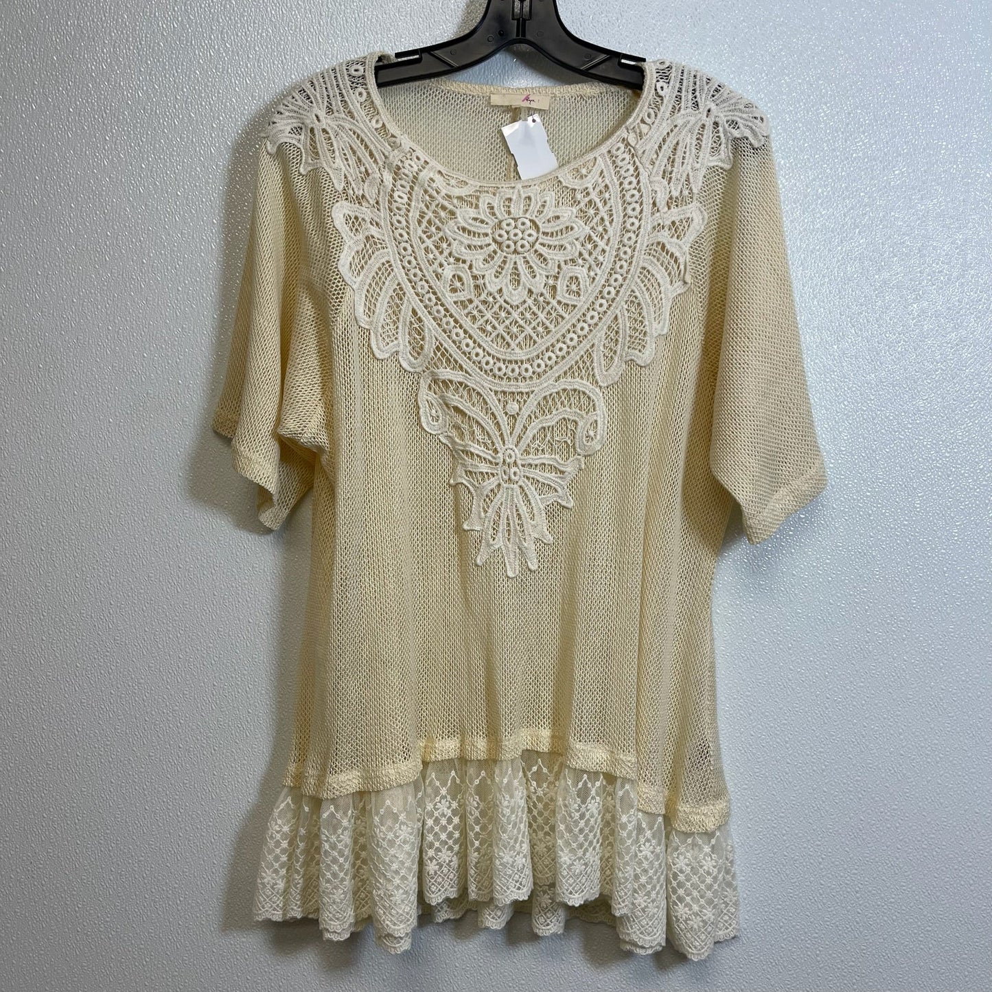 Ivory Top Short Sleeve Ryu, Size S