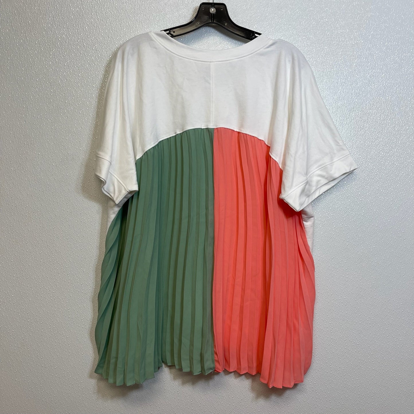 White Top Short Sleeve Oddi, Size 1x