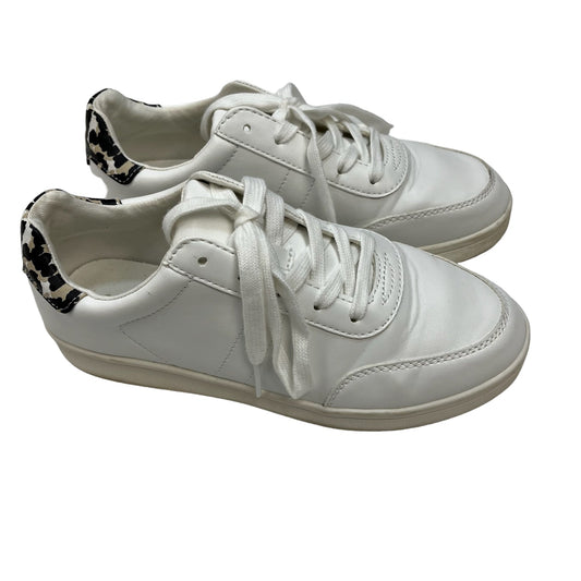 White Shoes Sneakers Old Navy O, Size 7