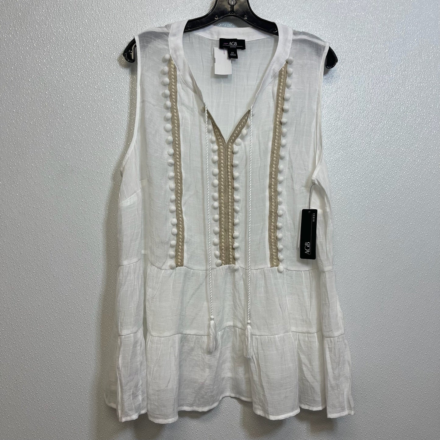 Top Sleeveless By Agb In White, Size: 2x