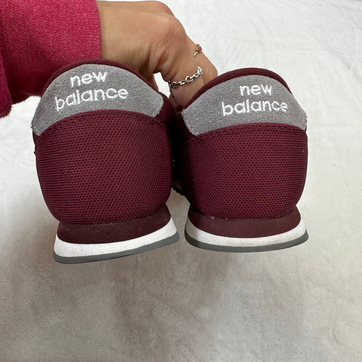 Shoes Sneakers By New Balance In Maroon, Size: 6