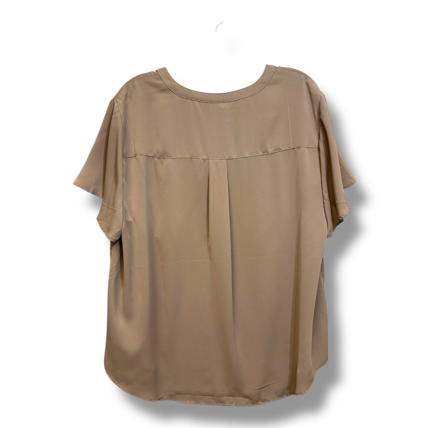 Top Short Sleeve By Torrid In Tan, Size: 2x