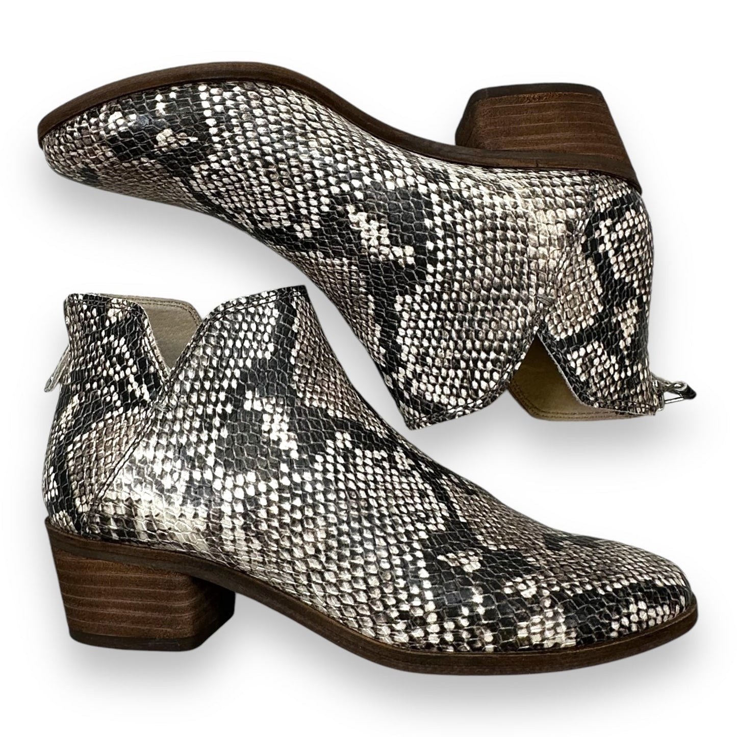 Boots Ankle Flats By Dolce Vita In Snakeskin Print, Size: 6.5