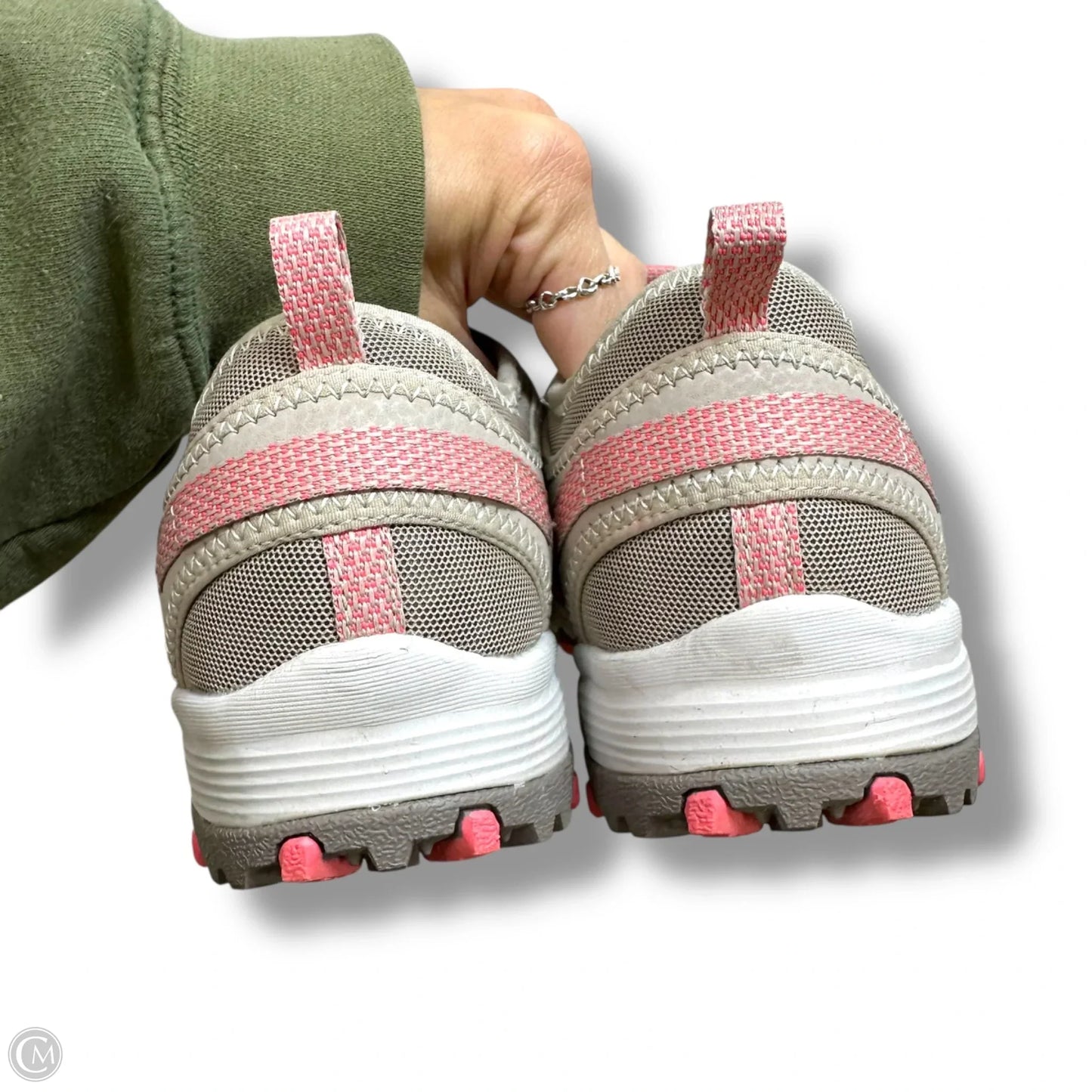 Shoes Sneakers By Skechers In Tan, Size: 8