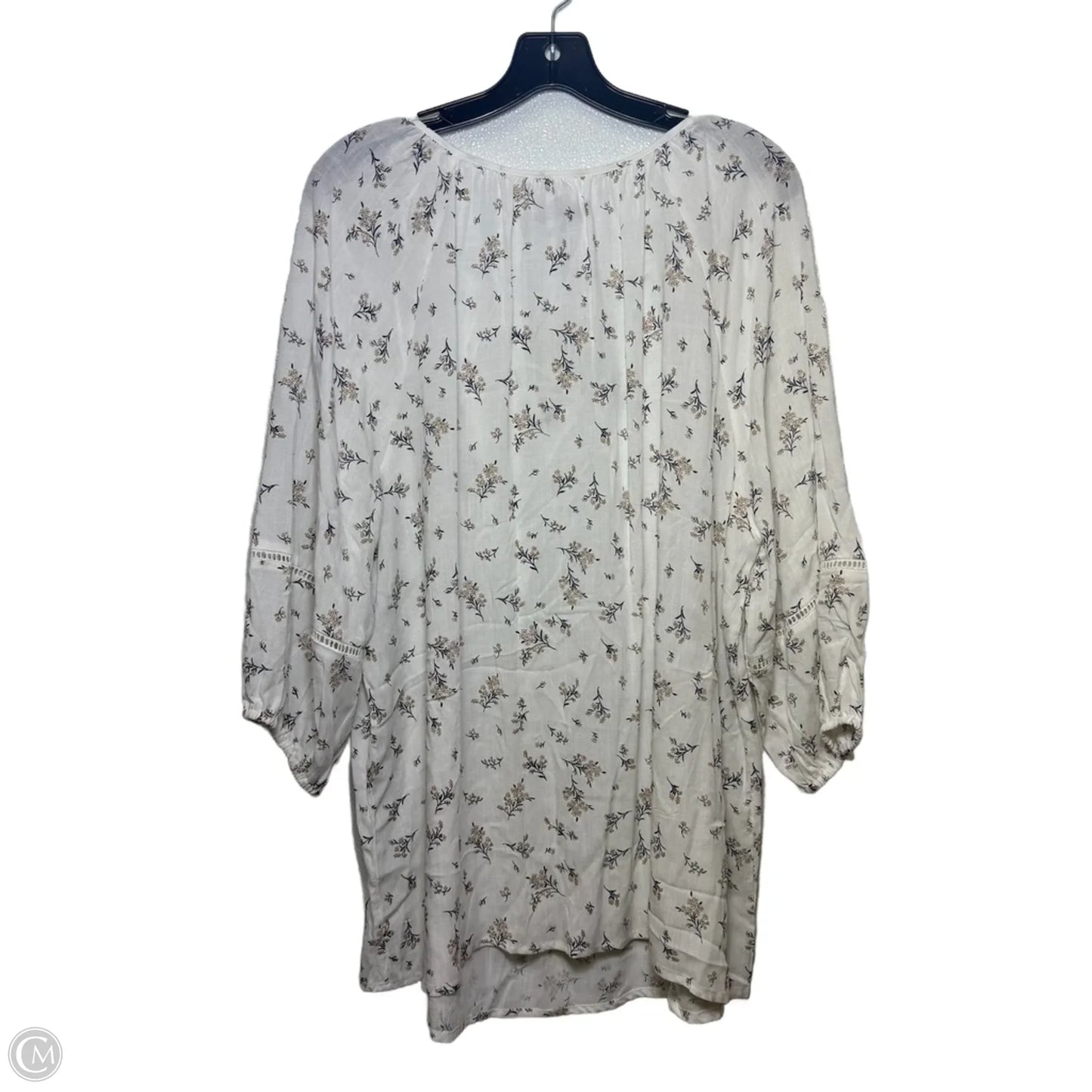 Top Short Sleeve By Siren Lily In White, Size: 2x