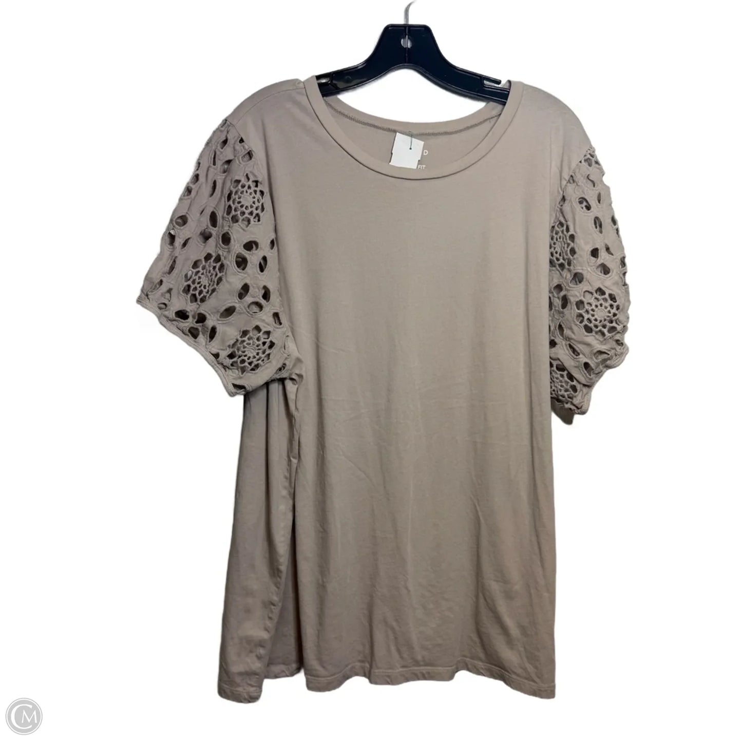 Top Short Sleeve By Torrid In Beige, Size: 3x