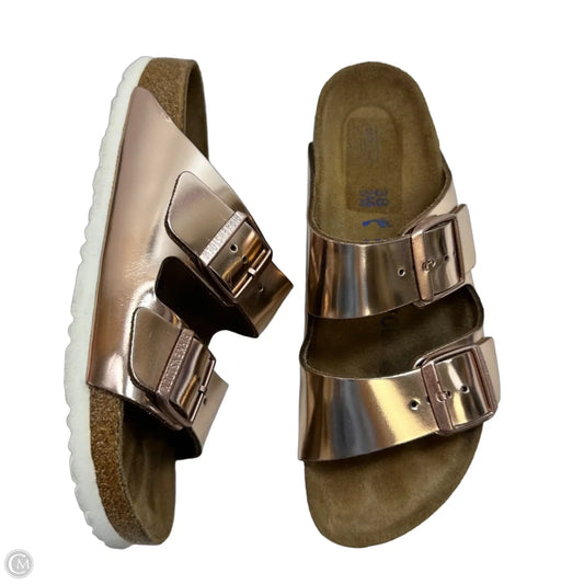 Sandals Flats By Birkenstock In Rose Gold, Size:
