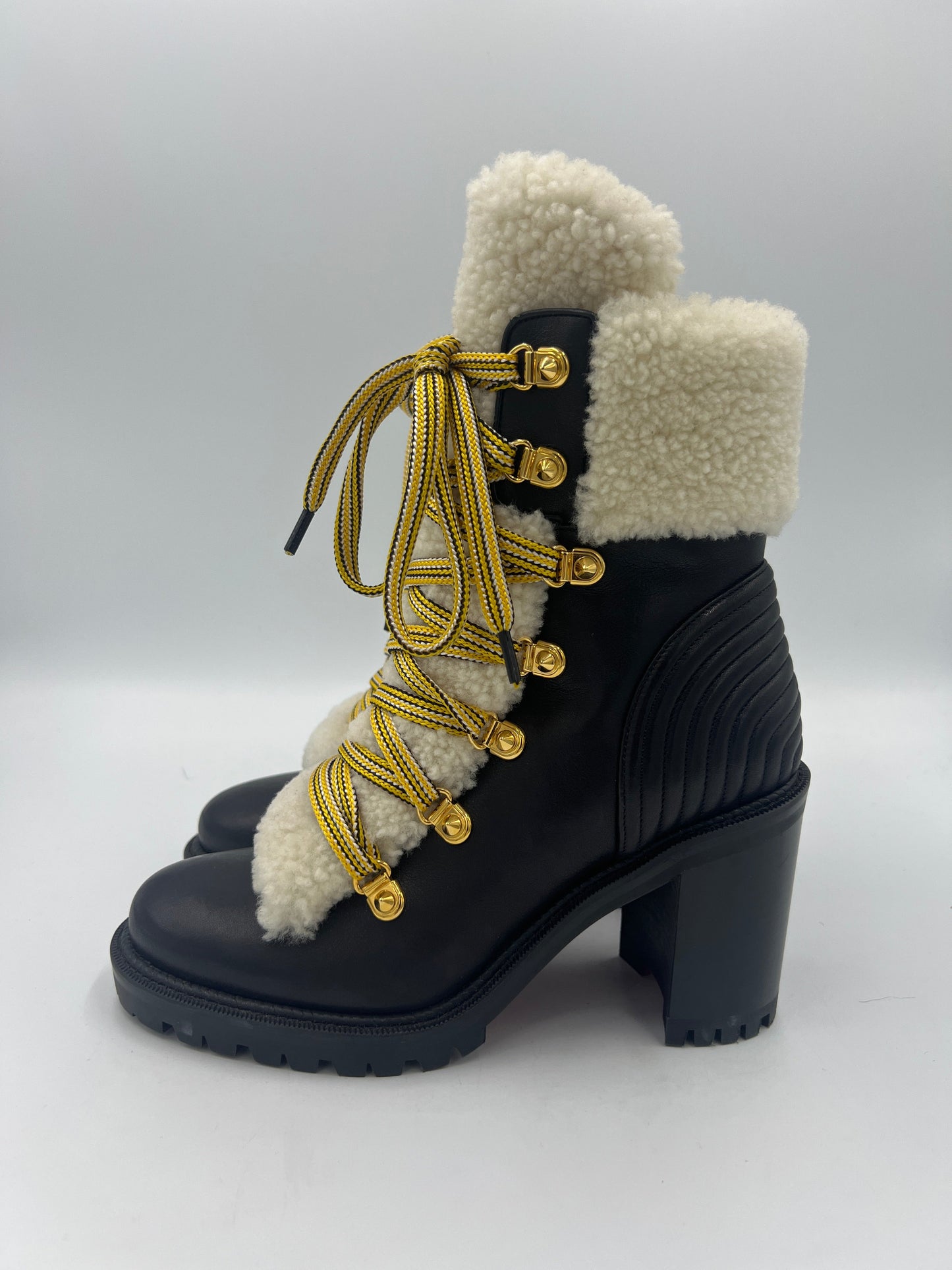 Like New! Christian Louboutin Calfskin Yeti Designer Boots Size: 6.5