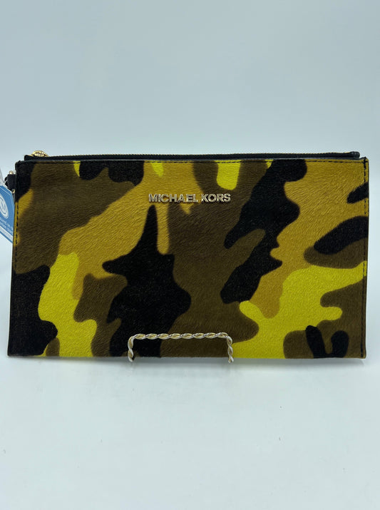 Wristlet Designer By Michael Kors  Size: Large