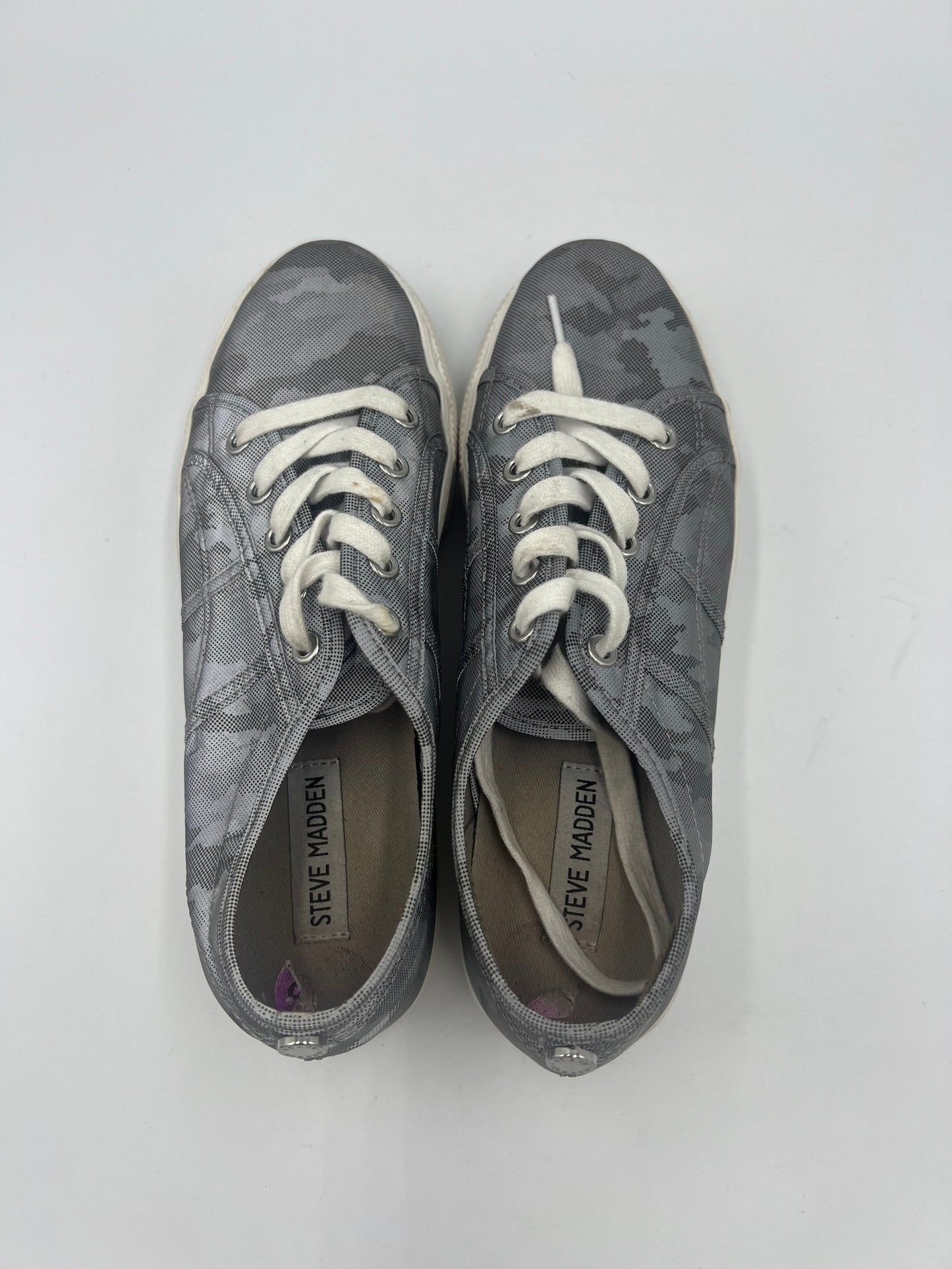 Grey Shoes Sneakers Steve Madden, Size 8.5