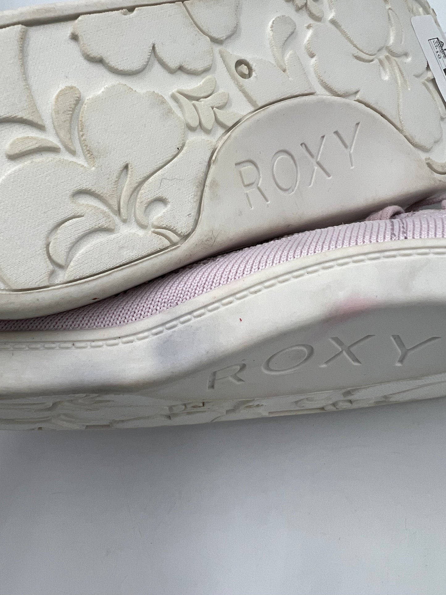 Shoes Sneakers By Roxy In Pink, Size: 10