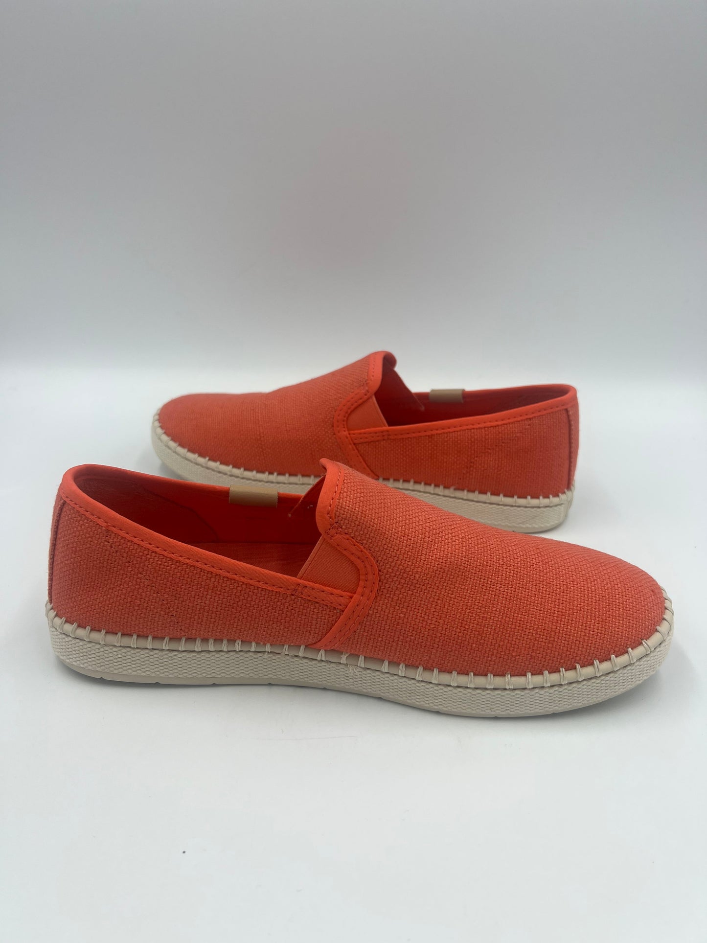 Coral Shoes Designer Ugg, Size 8.5