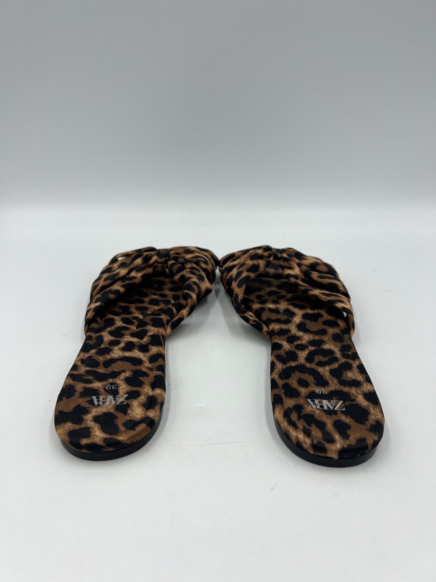 Sandals Flats By Zara In Animal Print, Size: 9