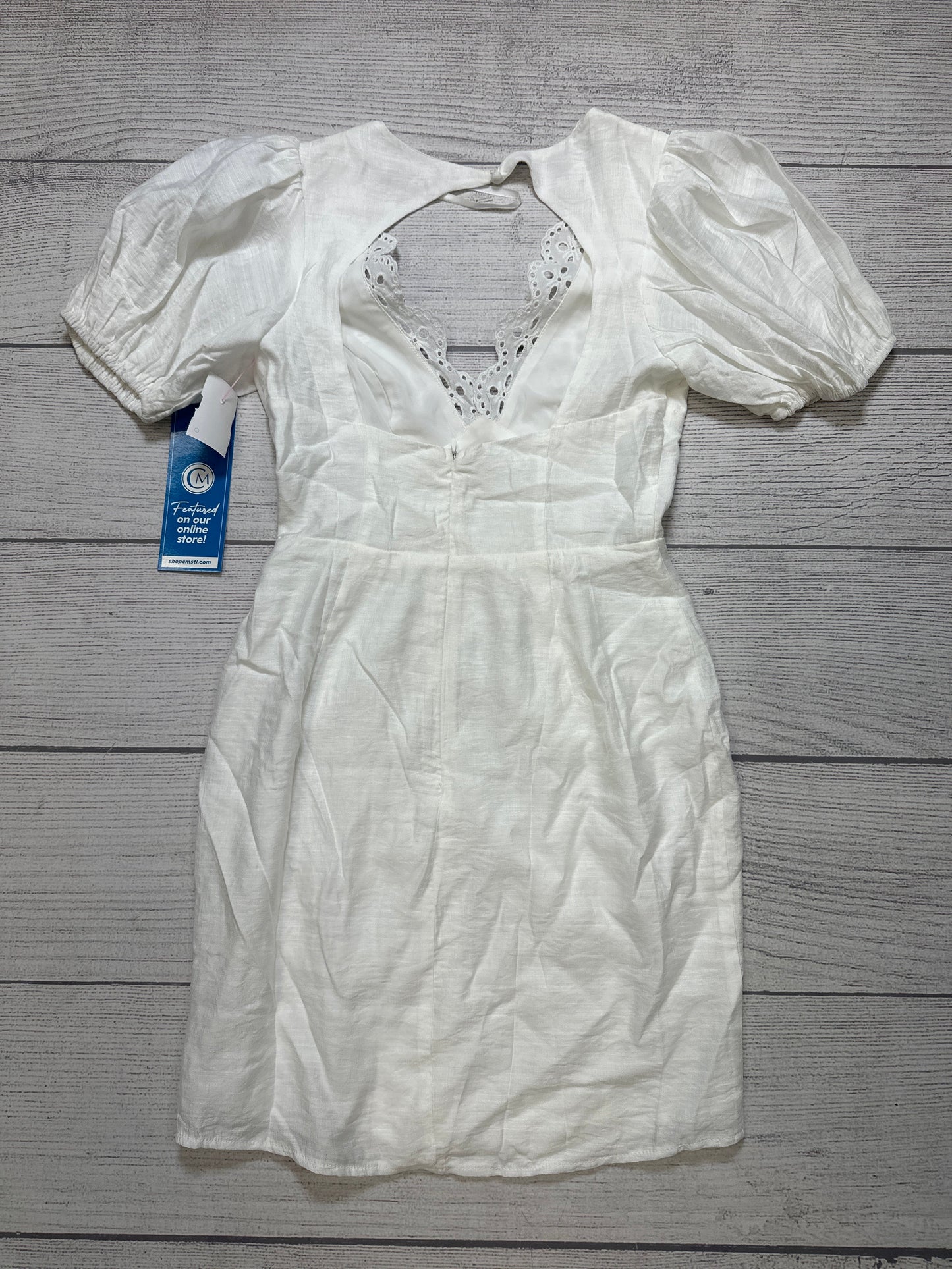 Dress Casual Short By Mika & Gala In White, Size: S