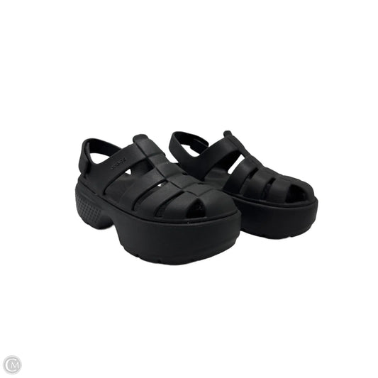 Shoes Flats By Crocs In Black, Size: 7