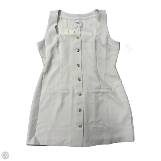 Dress Casual Short By Abercrombie And Fitch In White, Size: Lp