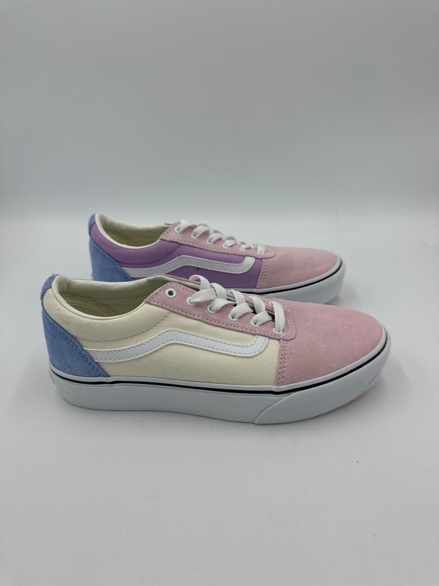 Shoes Sneakers By Vans In Multi-colored, Size: 6