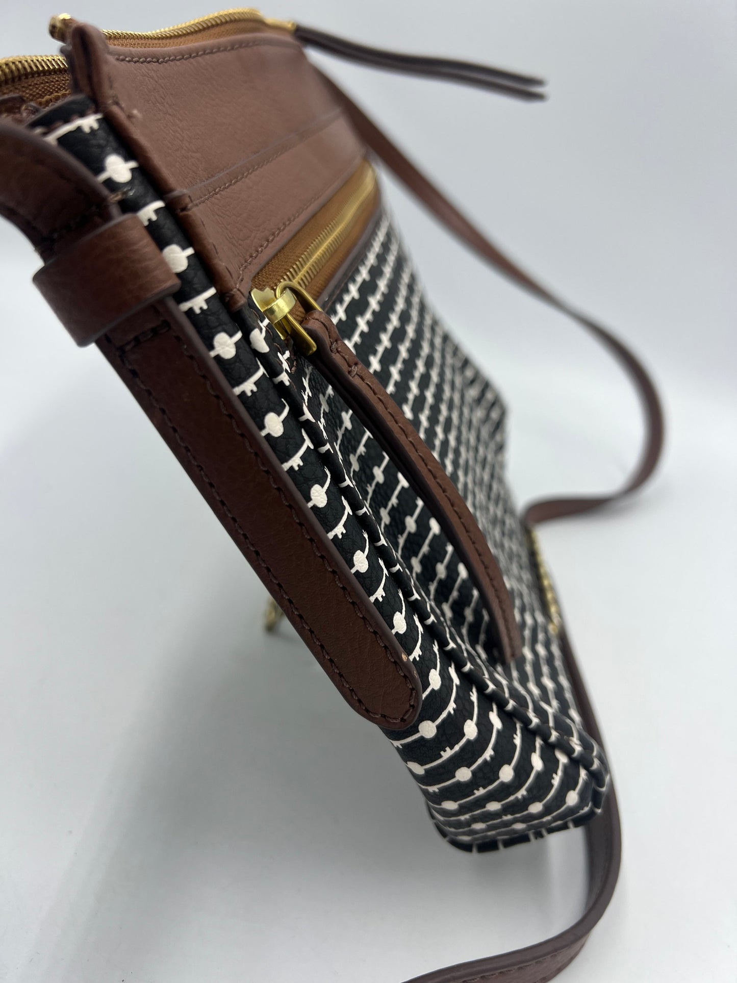 Crossbody Designer By Fossil