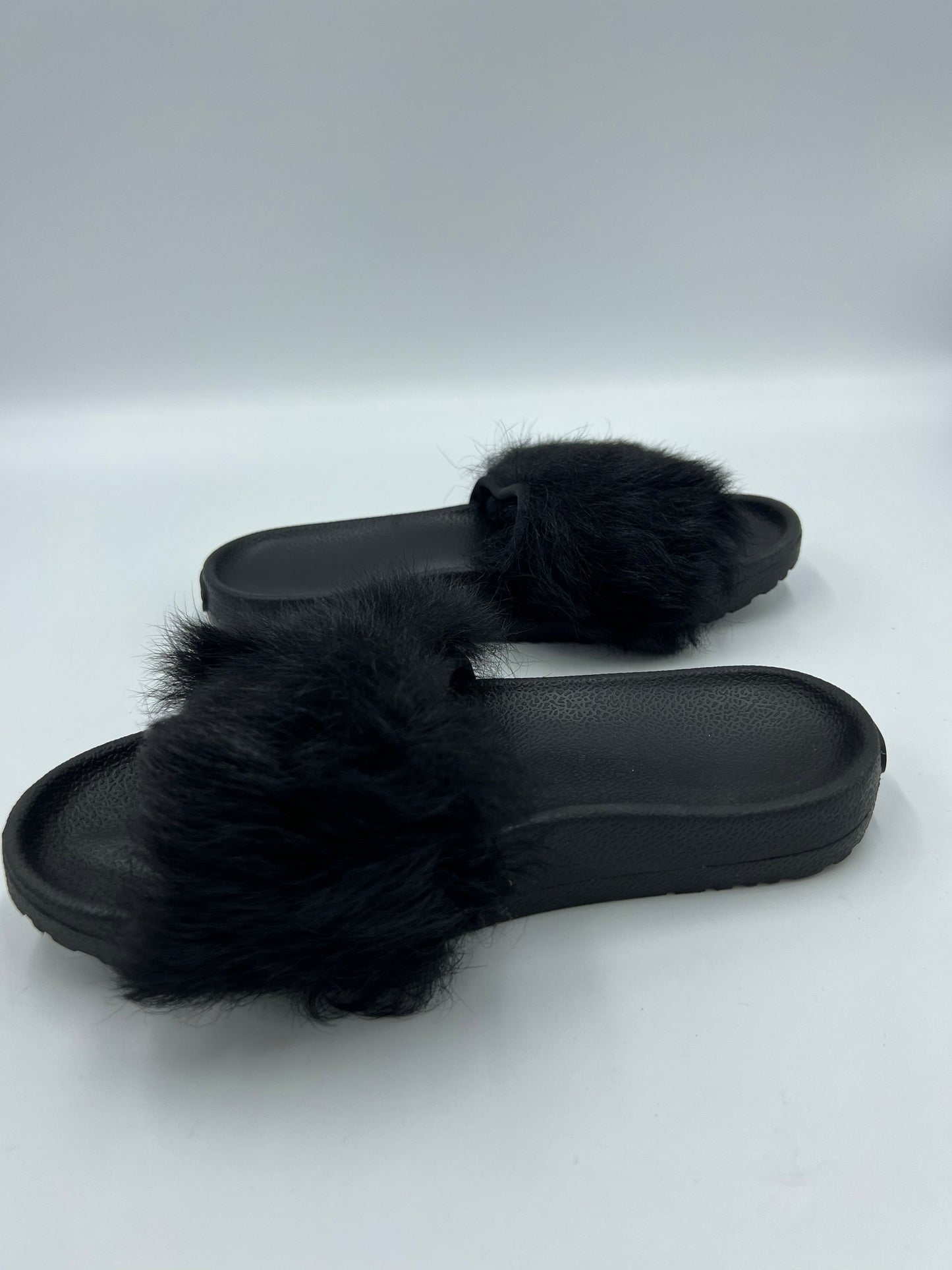 UGG Furry Slides, Size 6