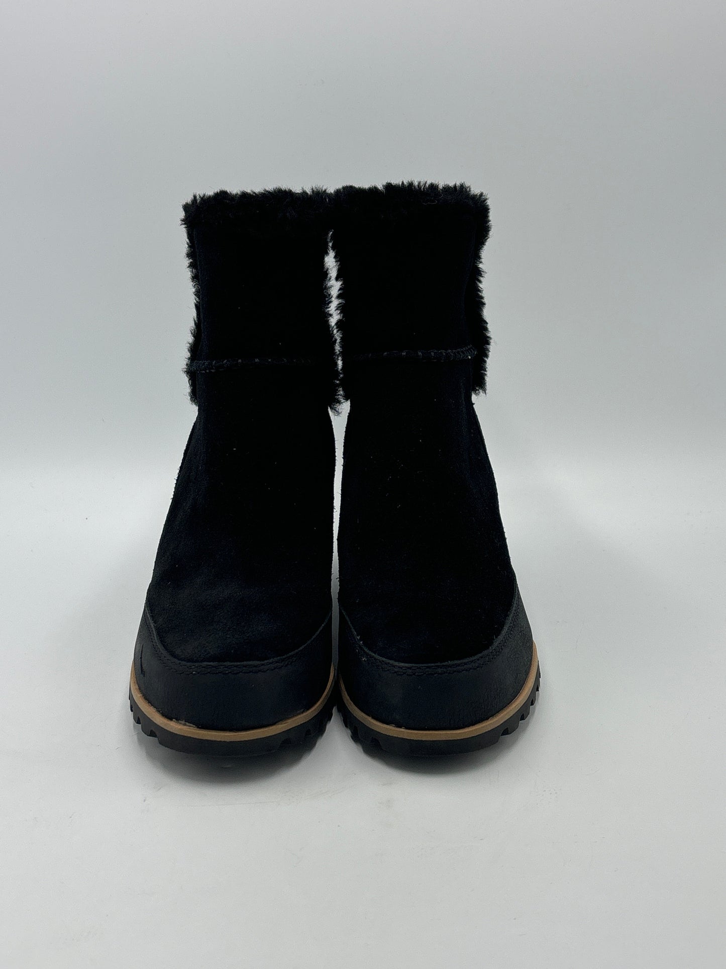 Boots Designer By UGG In Black, Size: 7