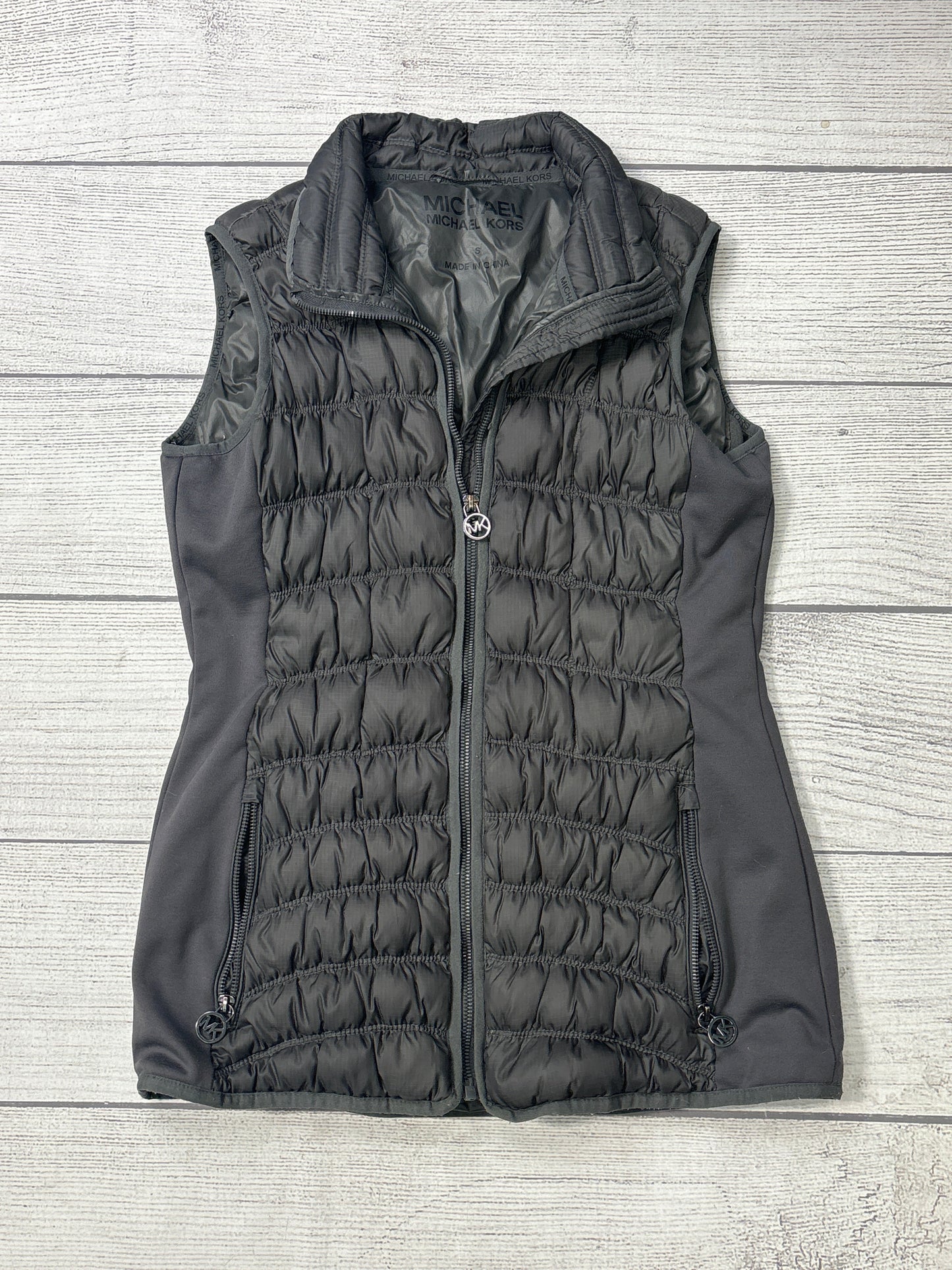 Vest Puffer & Quilted By Michael Kors In Grey, Size: S