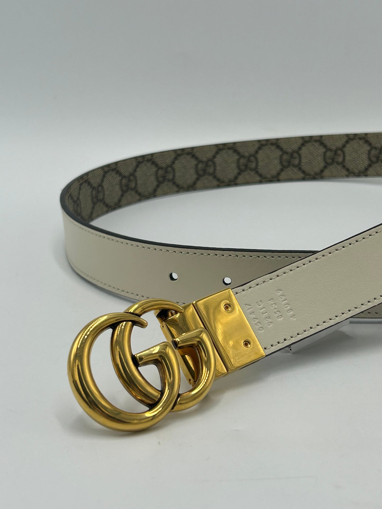 Gucci GG Marmon Reversible Belt in Size 85 / 34