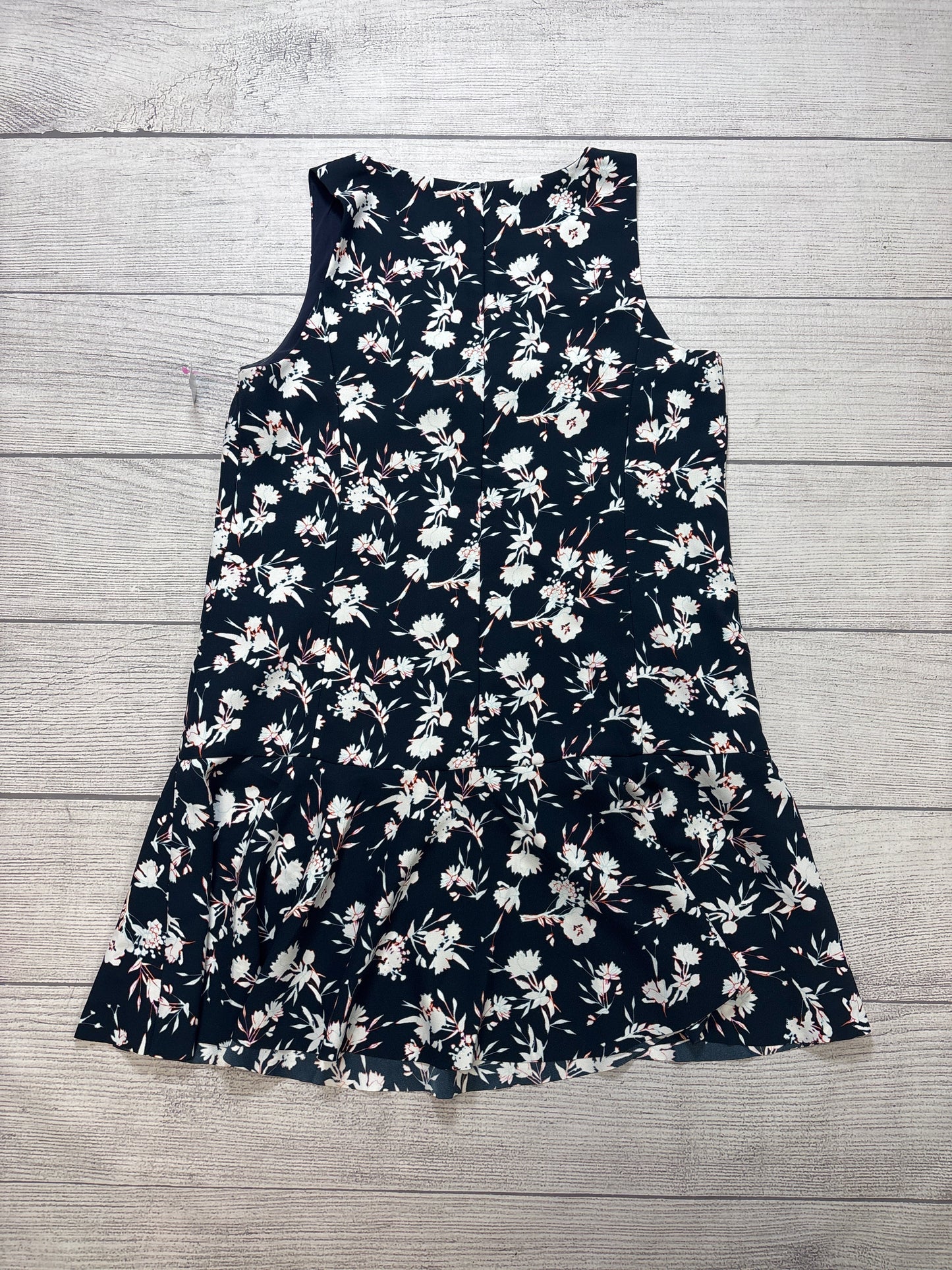 Dress Casual Short By Banana Republic In Navy, Size: M