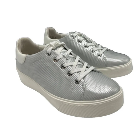 Shoes Athletic By Naturalizer In Silver, Size: 8