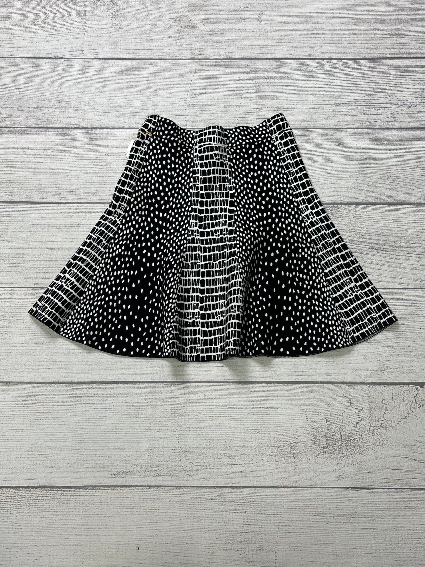 Skirt Mini & Short By Bcbgmaxazria In Black White, Size: S