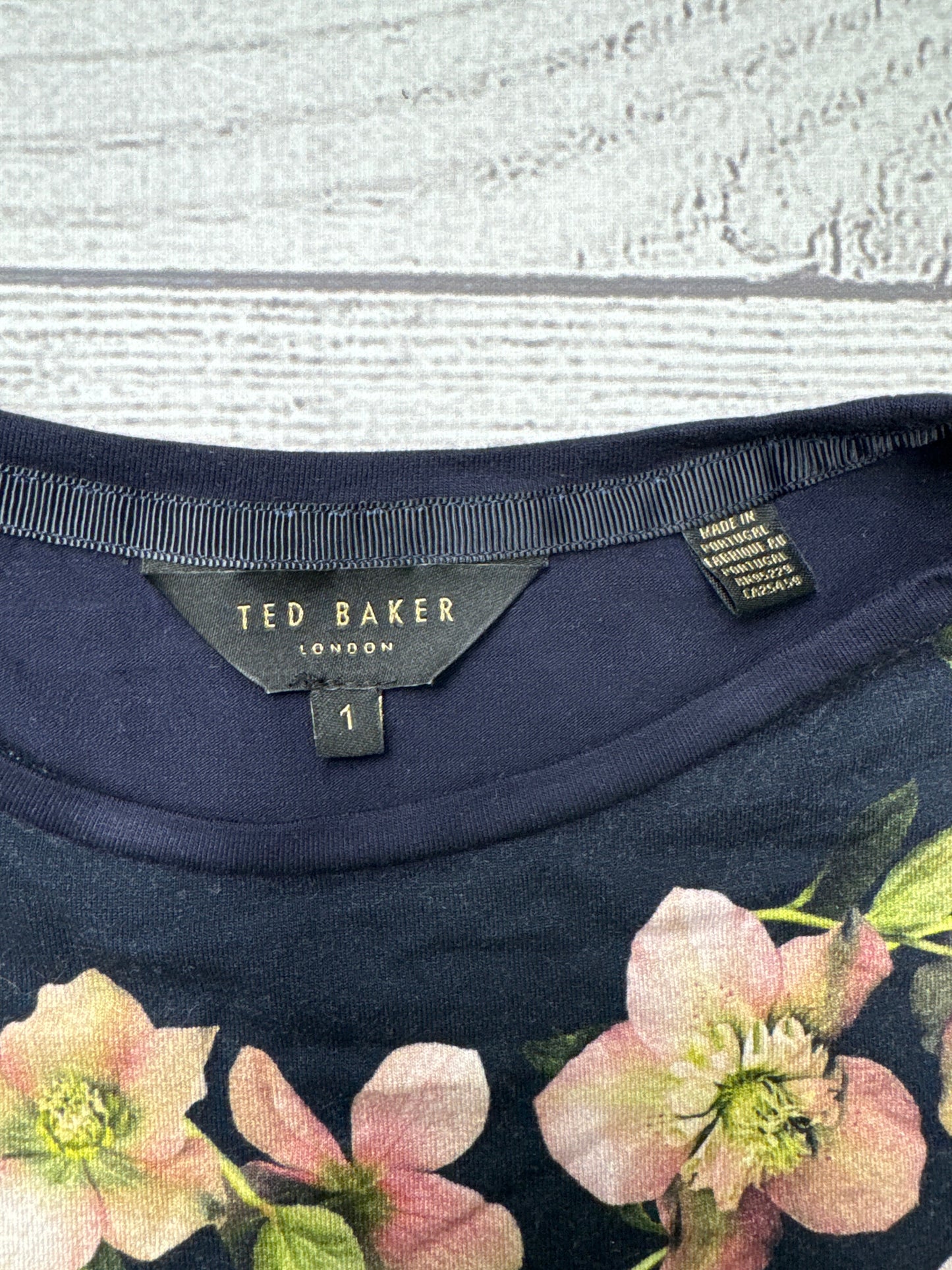 Top Short Sleeve Designer By Ted Baker In Navy, Size: S