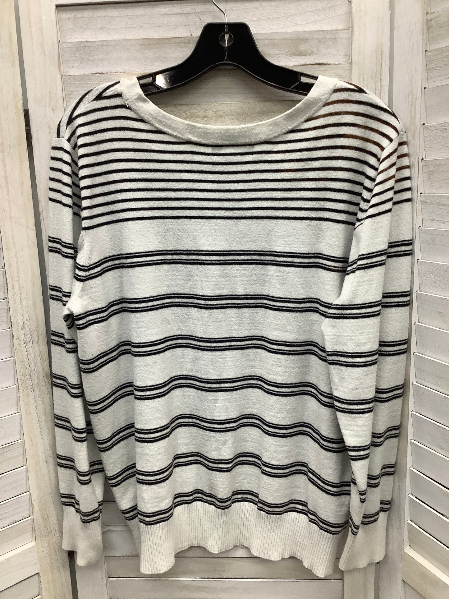 Sweater By Liz Claiborne  Size: Xl