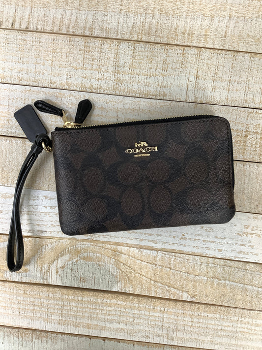 Wristlet Designer By Coach  Size: Small